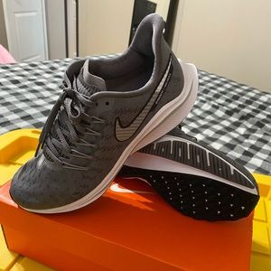 Nike Air Zoom Vomero 14